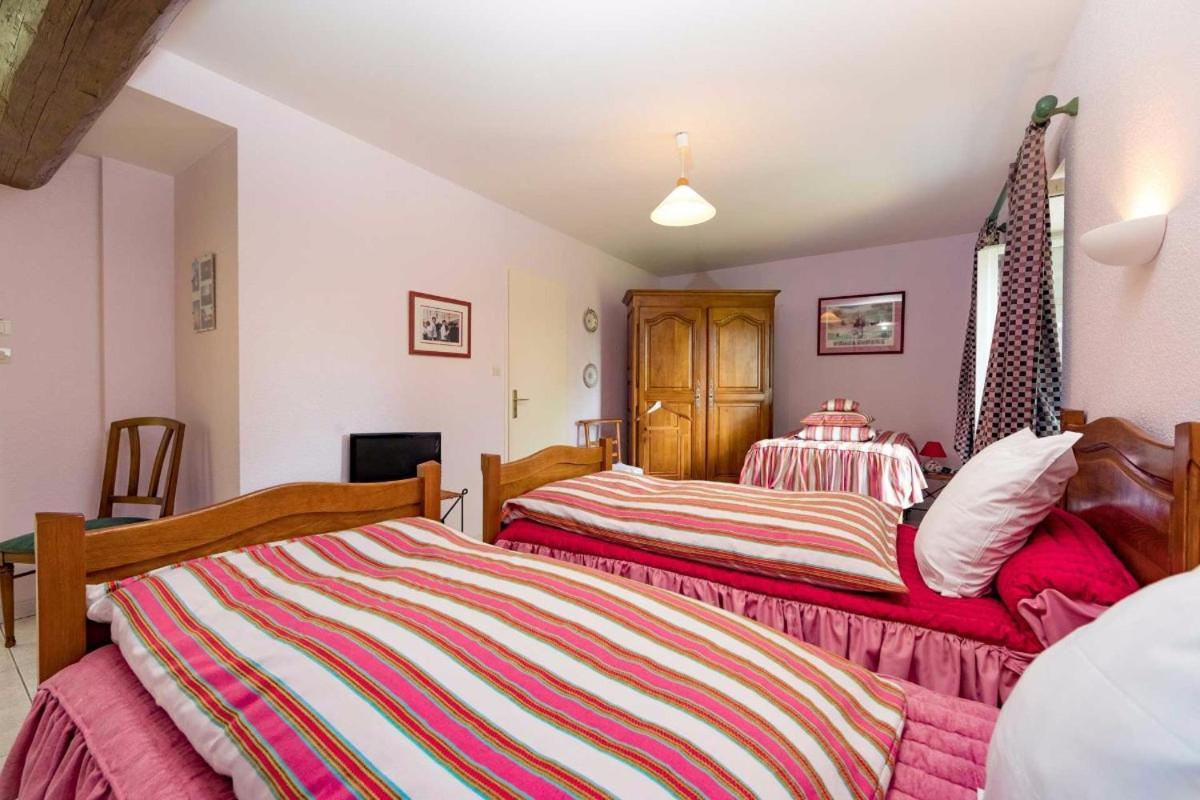 Jolie Vache Deguisee En Fleurs, Chambre D'Hote A Soulosse Номер фото
